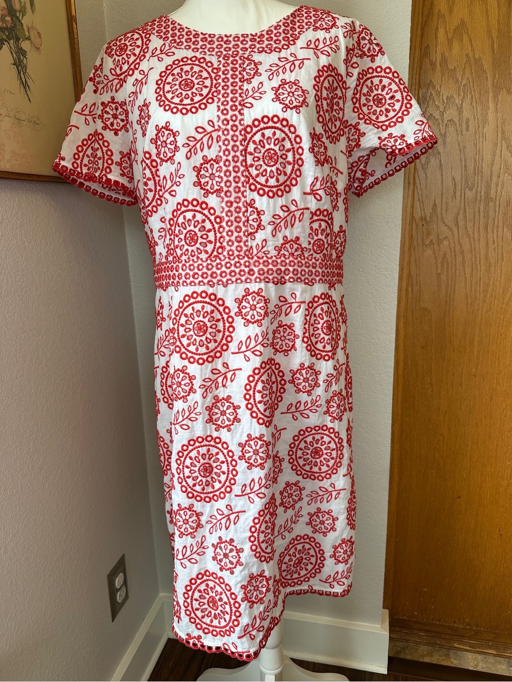 Boden W0026 White Coral Red Embroidered Cotton Shift Dress UK 18R US 14R - Picture 2 of 10